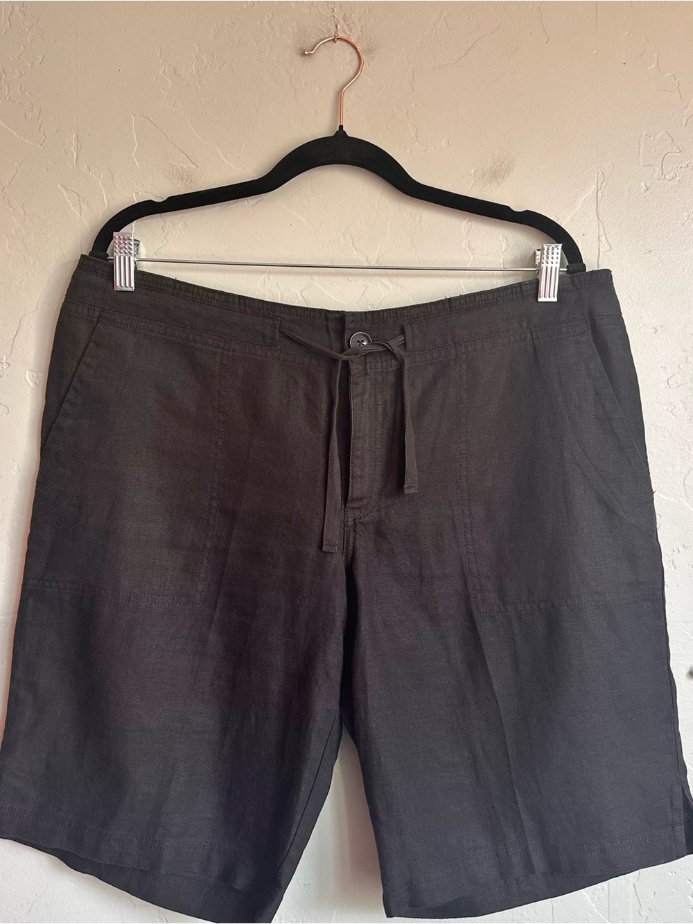 Eddie Bauer Women’s Black Drawstring Linen-Blend Shorts